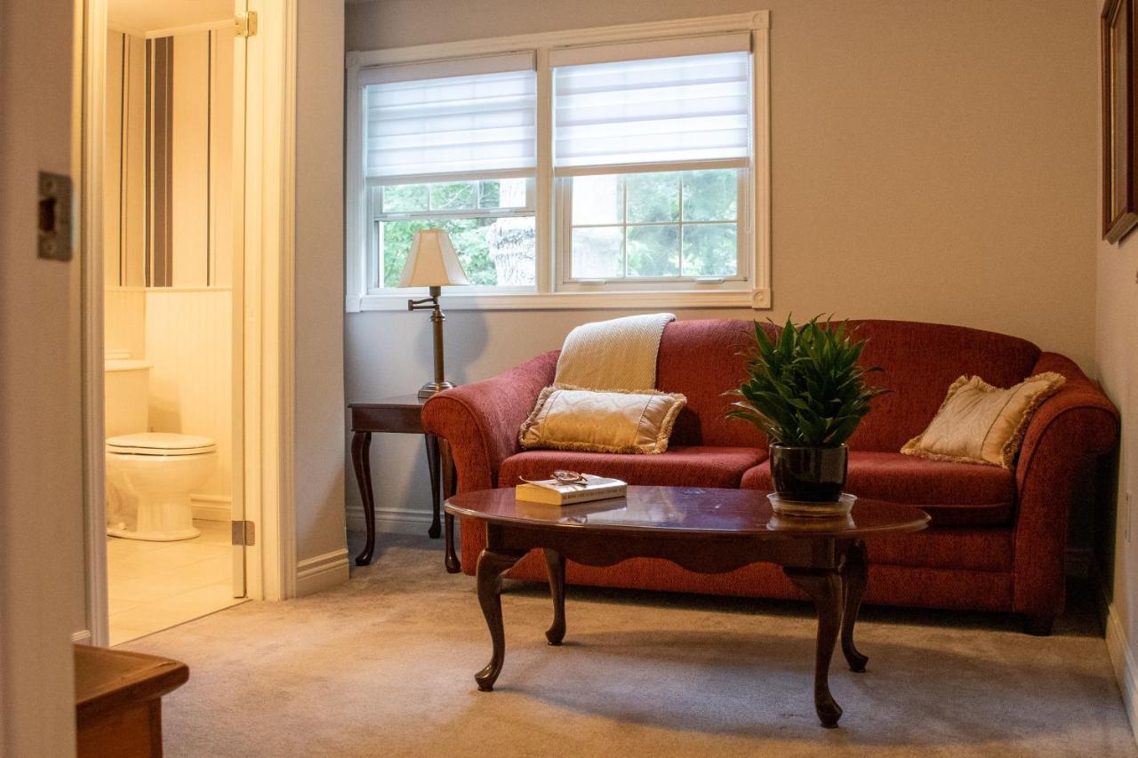 Upper Canada Coach House ナイアガラオンザレイク エクステリア 写真